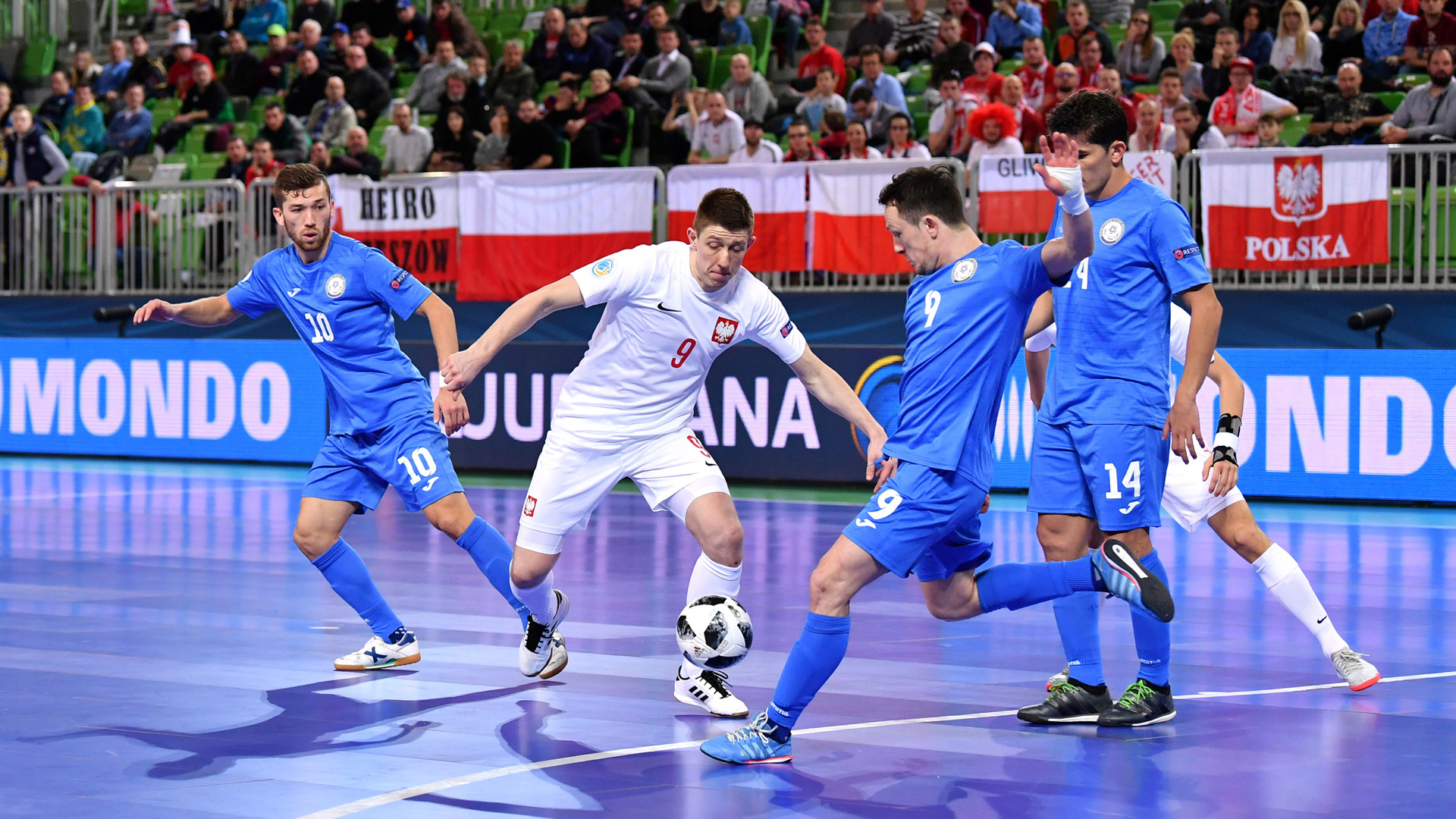 梅西去年被黑没有总冠军！今年就获得以MVP身份带队夺冠！